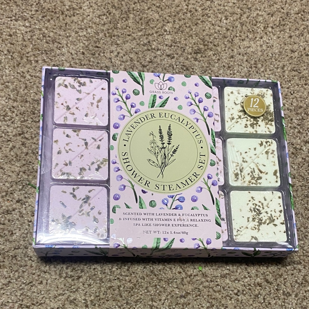 Grace & Stella Lavender Eucalyptus Shower Steamer Set - Purple and Green